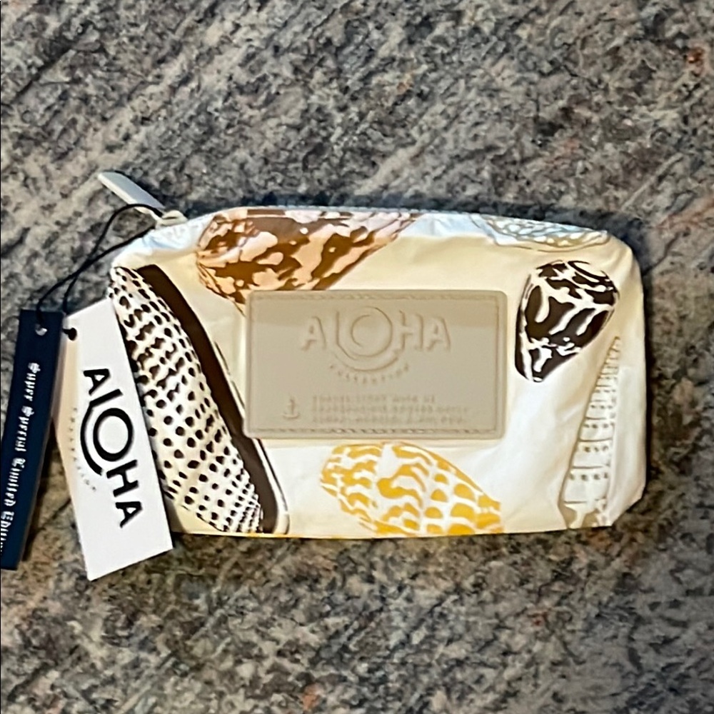 Aloha Collection Seashell mini  Pouch